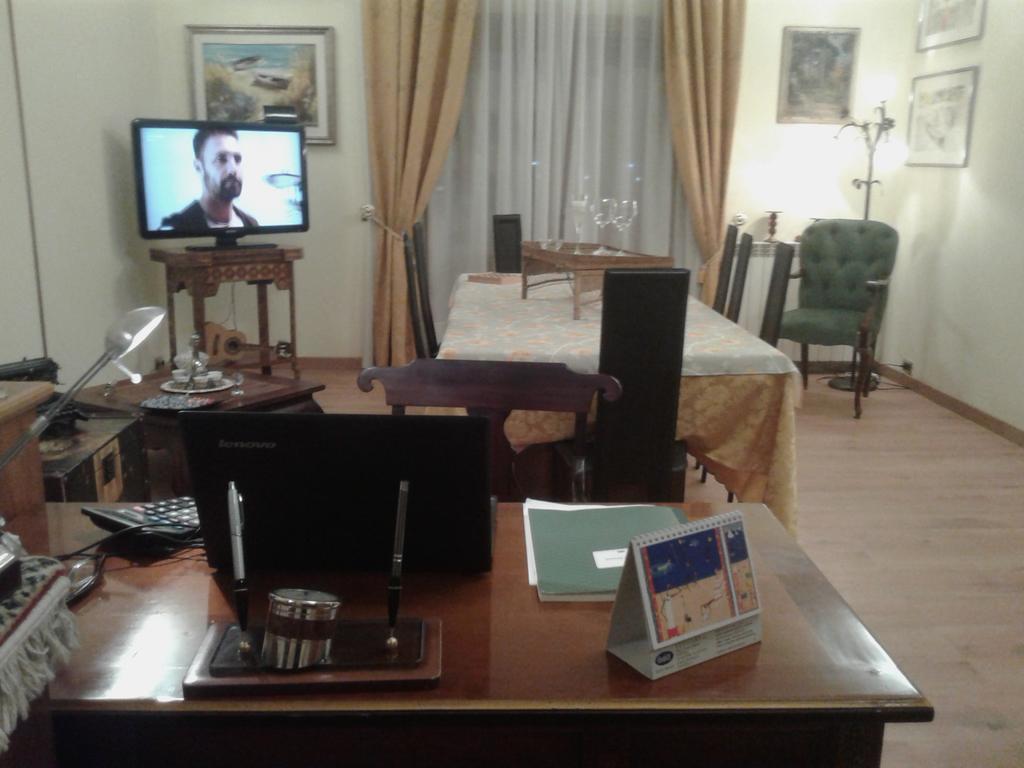 B&B Roma Per Fiera E Aeroporto Понте-Галерия Экстерьер фото